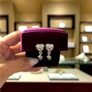 🆕Vintage 90’s silver finish drop hearts lever back earrings 🩶🩶